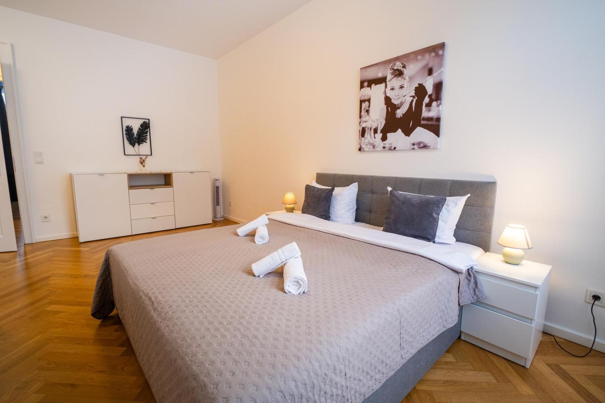 Home Sweet Home - Vienna Central Екстер'єр фото