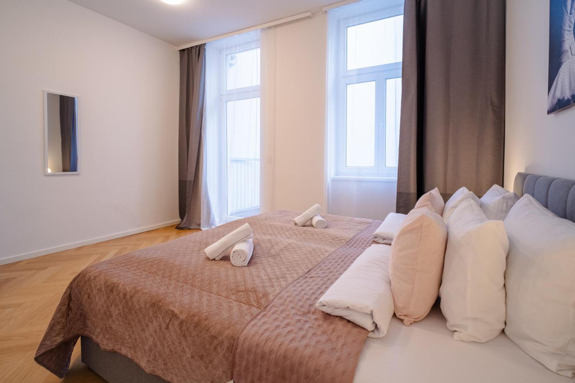 Home Sweet Home - Vienna Central Екстер'єр фото